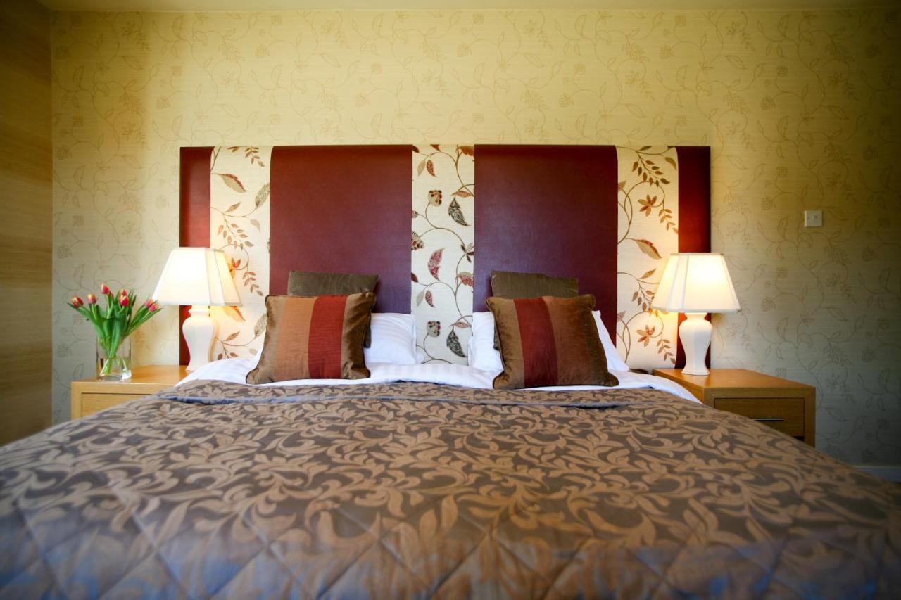 The Tomich Hotel Buitenkant foto