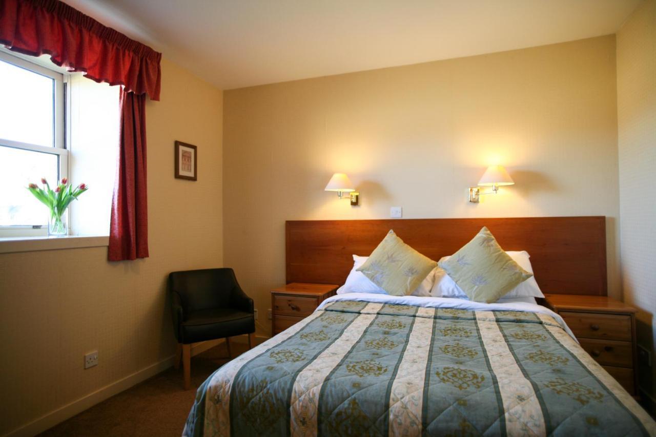The Tomich Hotel Buitenkant foto