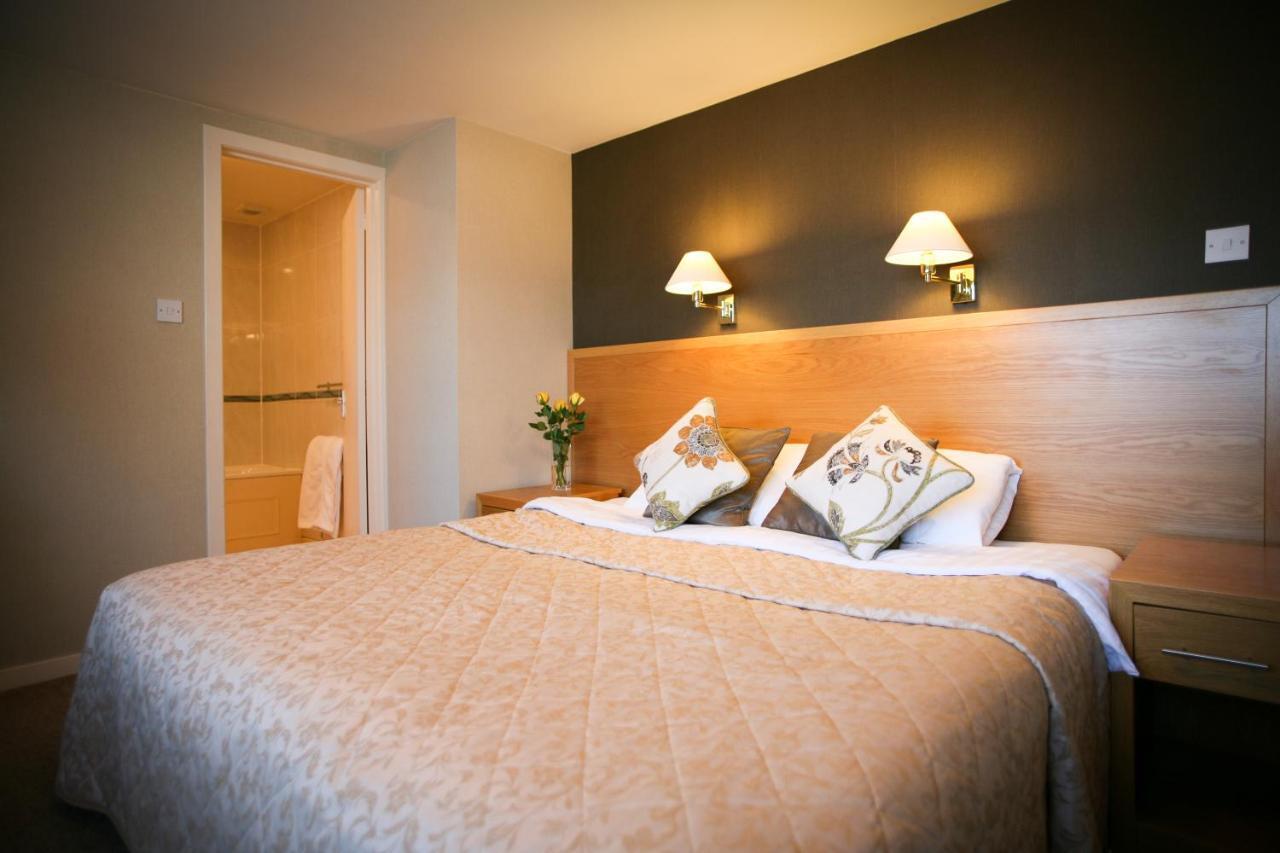 The Tomich Hotel Buitenkant foto